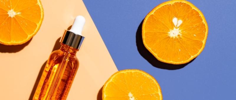 What does vitamin C serum do?