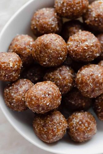 Apricot and Brazil nut energy balls