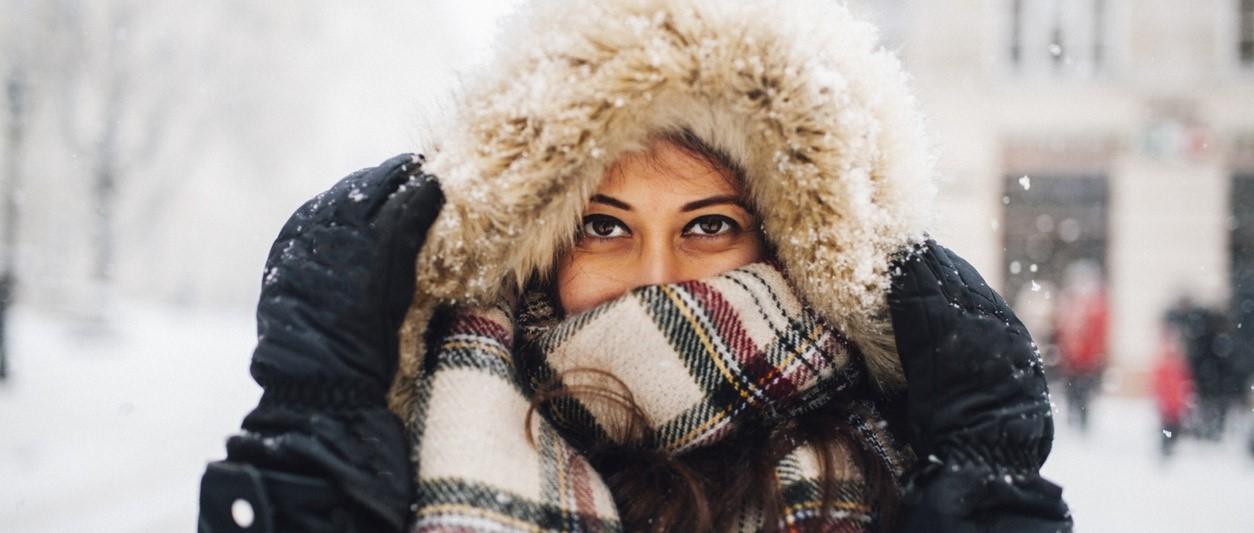 Why do women feel the cold more than men?